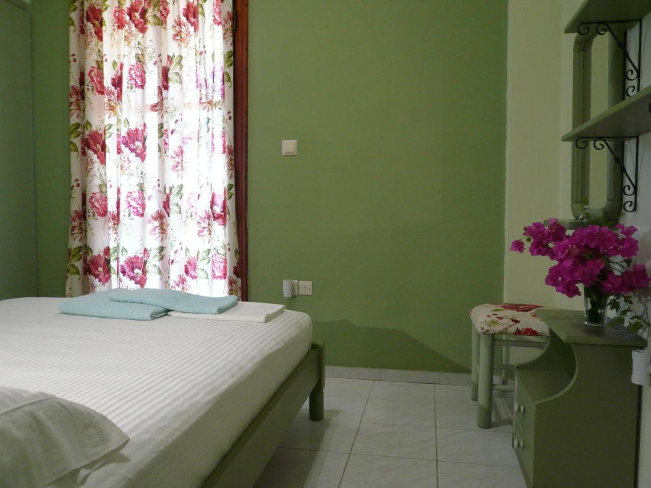 Ifigenia'S Rooms Kardamyli Extérieur photo